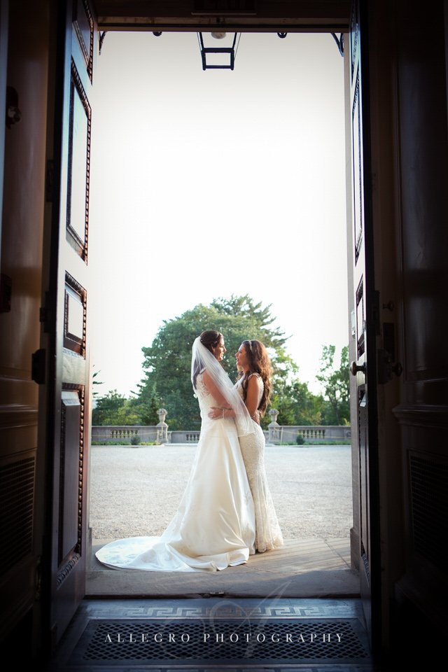 brides portraits - photo by Allegro Photography