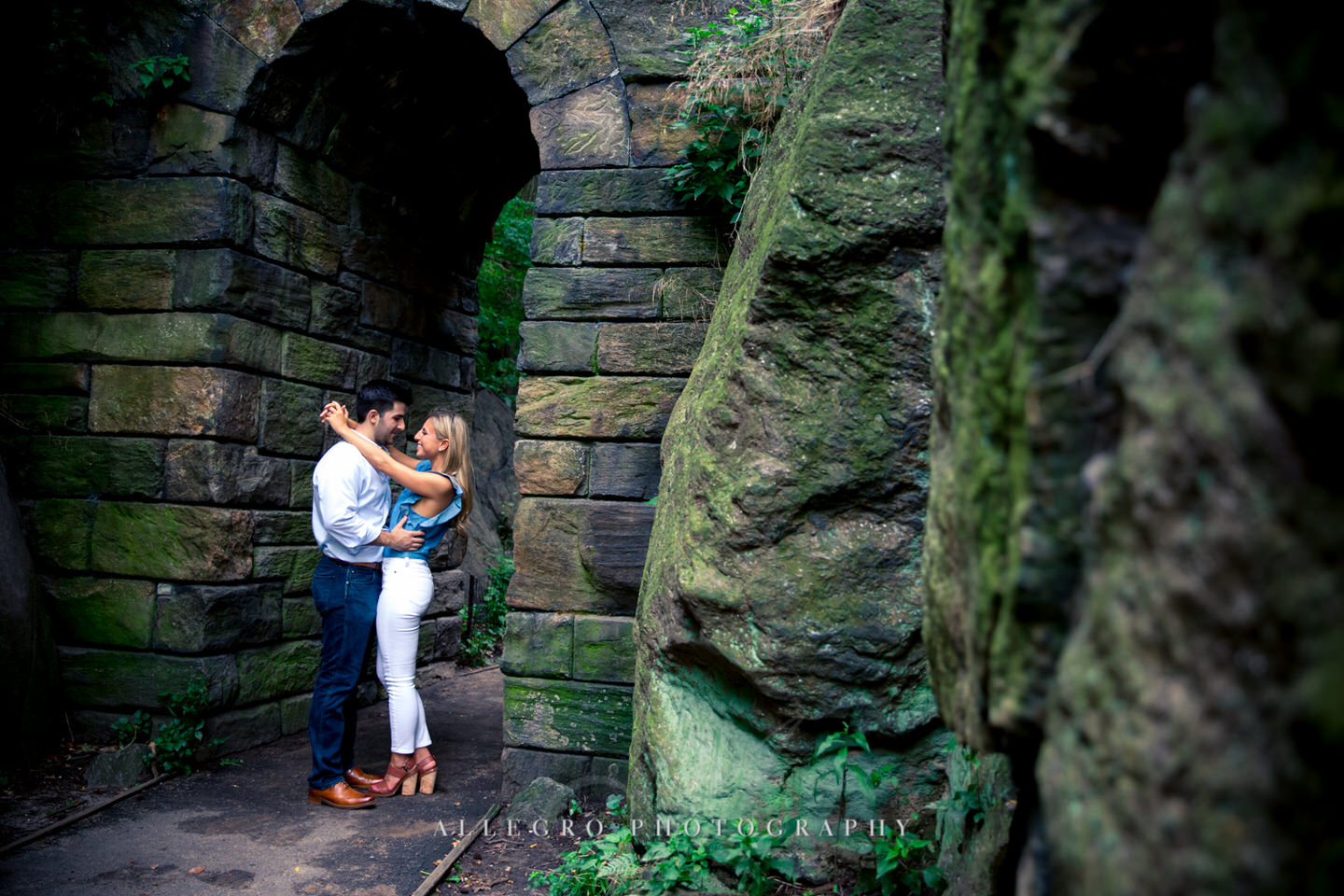 central park manhattan e-session photo by Allegro Photography