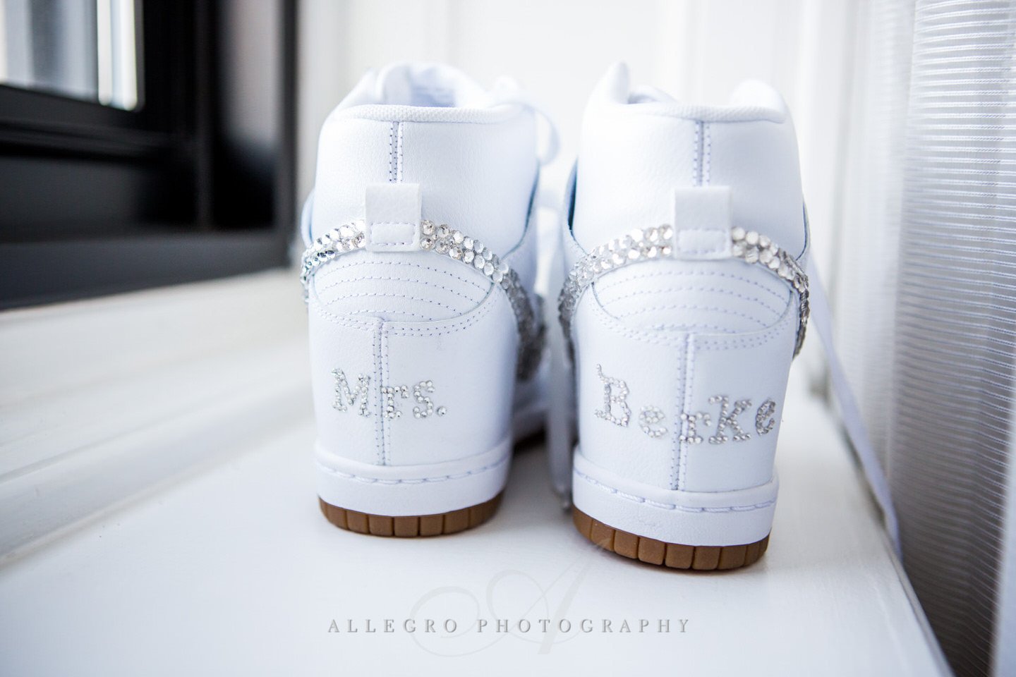 wedding shoes photo by Allegro Photography