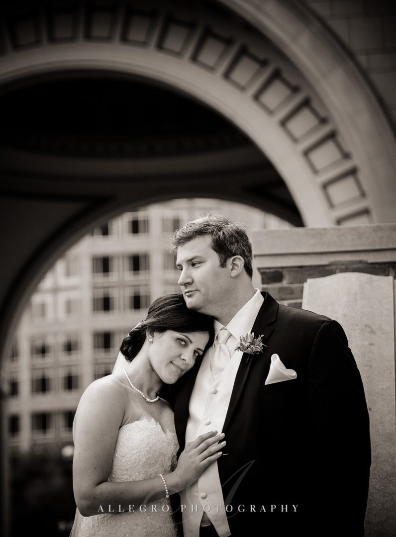 downtown boston wedding snuggles - photo by allegro photography