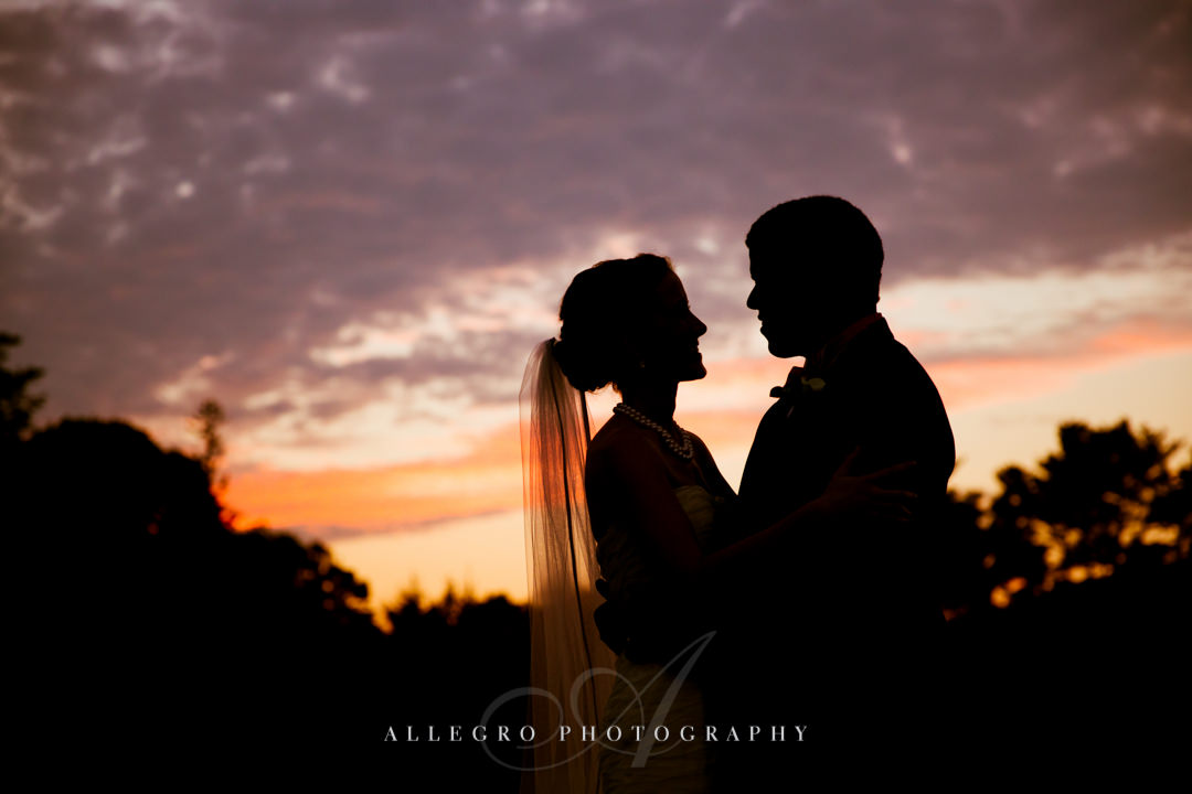 sunset couple at crane estate - photo by allegro photography