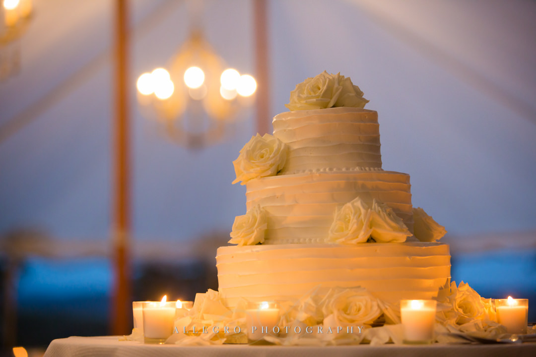 classic wedding cake at the crane estate - photo by allegro photography