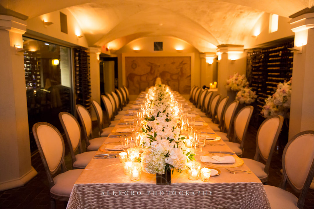 intimate wedding reception at moo restaurant in boston - photo by allegro photography