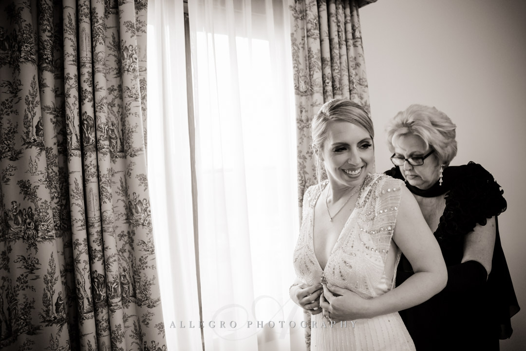 bride getting ready at at mirbeau inn & spa - photo by allegro photography