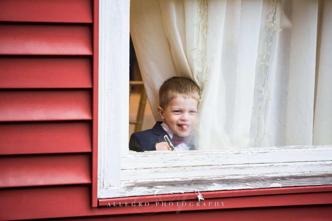 little boy at stevens estate wedding - photo by allegro photography