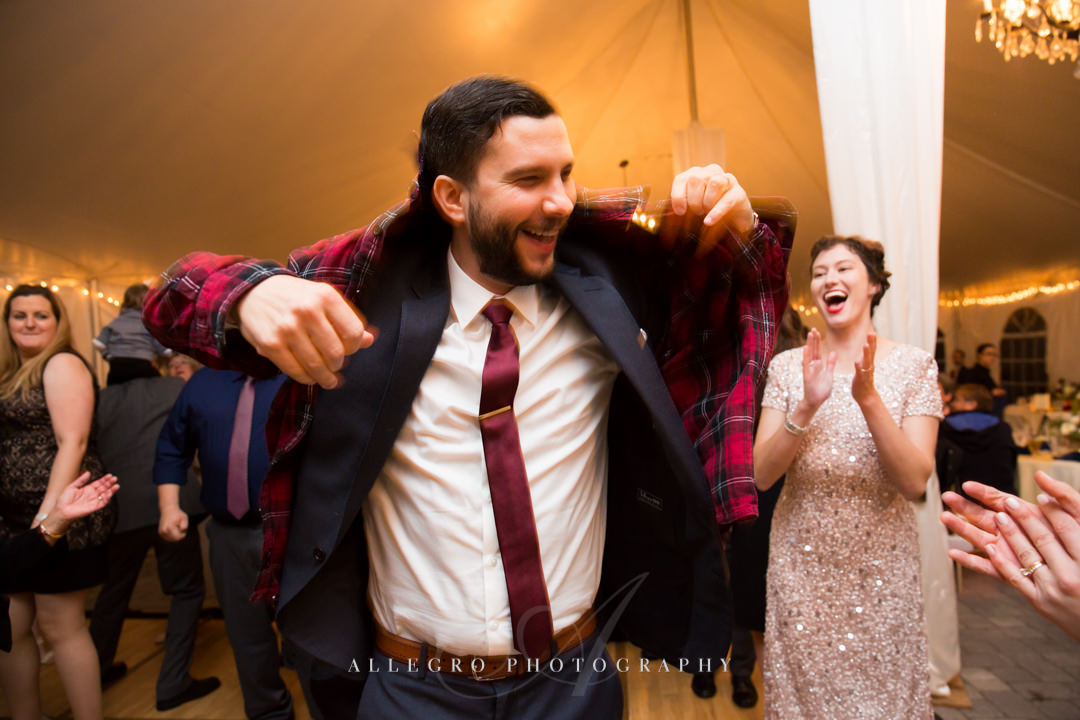 funny wedding moments at the stevens estate - photo by allegro photography