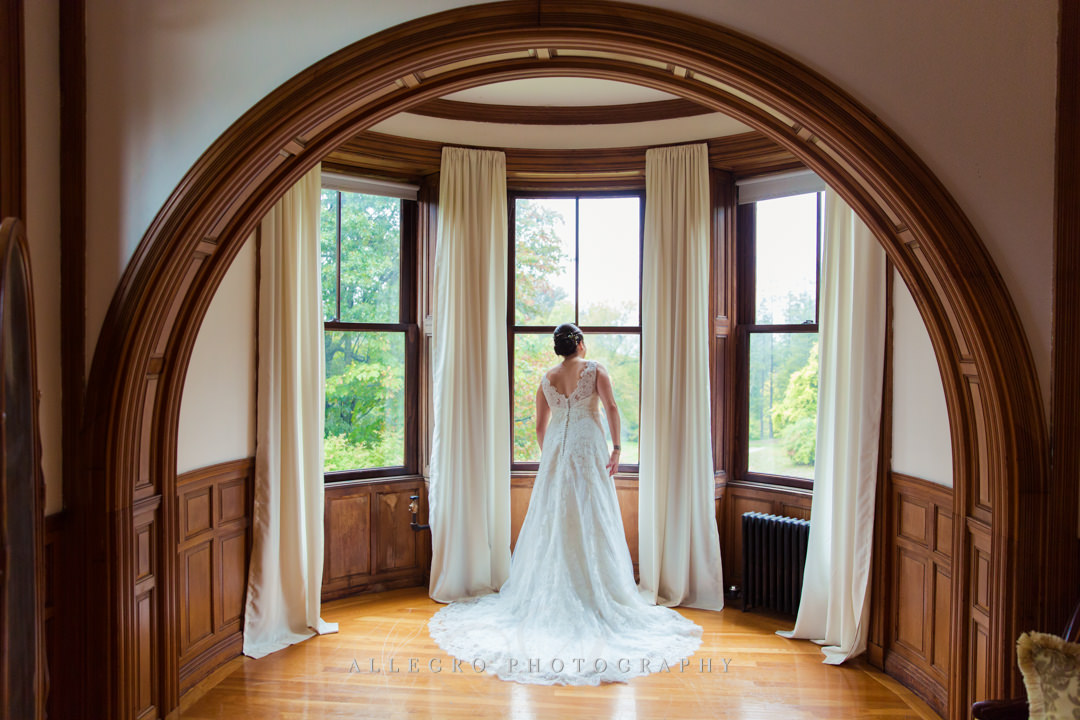 bridal portrait at the stevens estate - photo by allegro photography