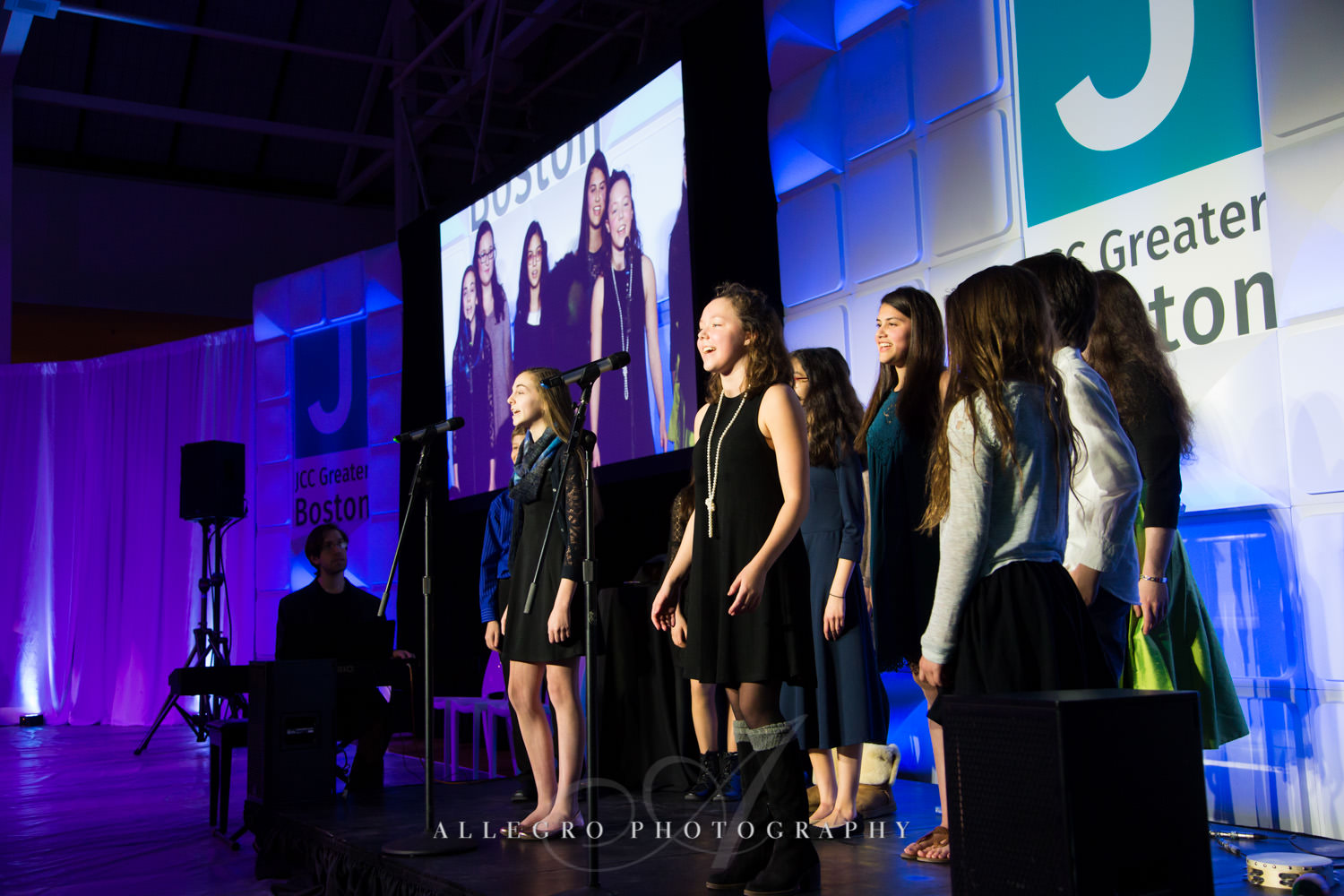 Children singing at nonprofit event photographed by Allegro Photography