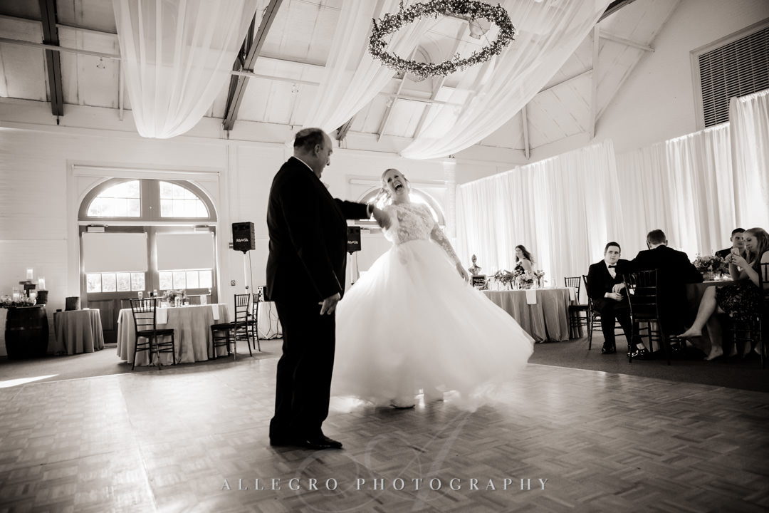 Bride and groom first dance | Allegro Photography