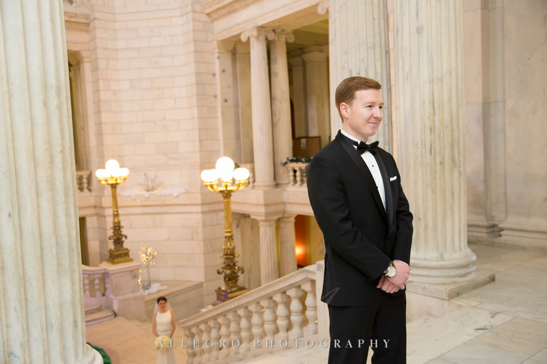 ri state house- Groom awaits first look at his brie